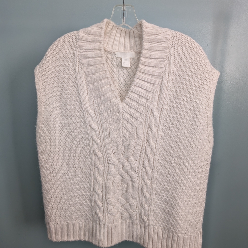 H&M Women's Cream V-Neck Cable Knit Sweater Vest